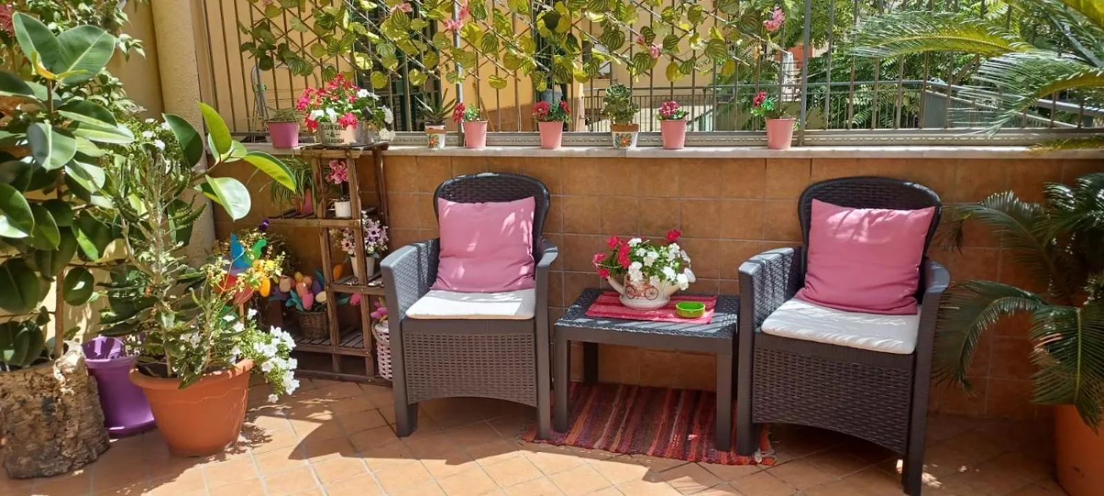 La Terrazza Di Monica & Teresa Bed & Breakfast Portici